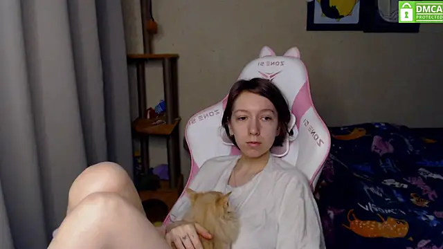 Snapshot of LeahGottty chatting on 12/02/24, 02:19 LeahGottty online show from 12/02/24, 02:19