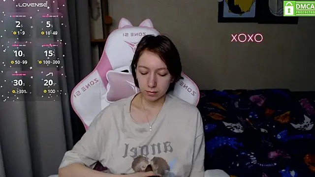 Snapshot of LeahGottty chatting on 12/05/24, 02:22 LeahGottty online show from 12/05/24, 02:22