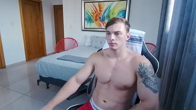 Snapshot of YourHotGreg chatting on 09/19/25, 09:59 YourHotGreg online show from 09/19/25, 09:59