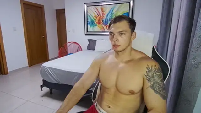 Snapshot of YourHotGreg chatting on 09/25/25, 12:58 YourHotGreg online show from 09/25/25, 12:58