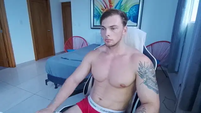 Snapshot of YourHotGreg chatting on 10/04/25, 10:08 YourHotGreg online show from 10/04/25, 10:08