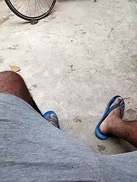 findmemylove online show from 11/29/25, 06:16