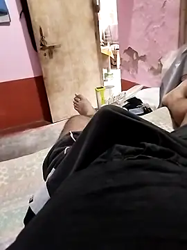 findmemylove online show from 12/01/25, 08:52