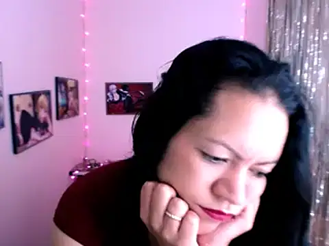Snapshot of Cristal_w chatting on 01/11/25, 05:40 Cristal w online show from 01/11/25, 05:40