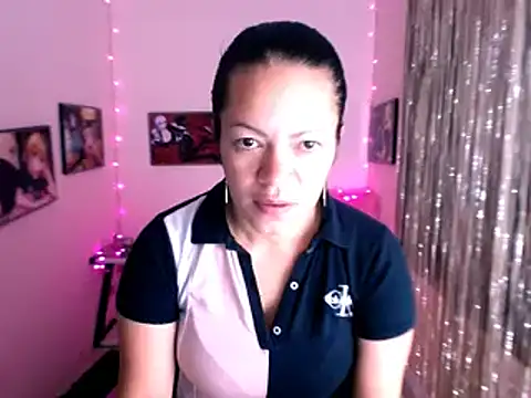Snapshot of Cristal_w chatting on 01/27/25, 01:41 Cristal w online show from 01/27/25, 01:41
