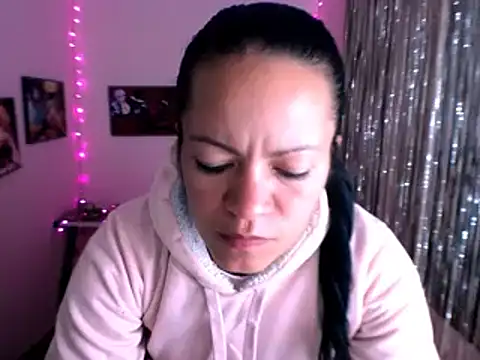 Snapshot of Cristal_w chatting on 01/30/25, 03:29 Cristal w online show from 01/30/25, 03:29