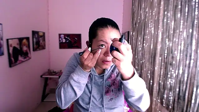 Snapshot of Cristal_w chatting on 02/04/25, 12:55 Cristal w online show from 02/04/25, 12:55