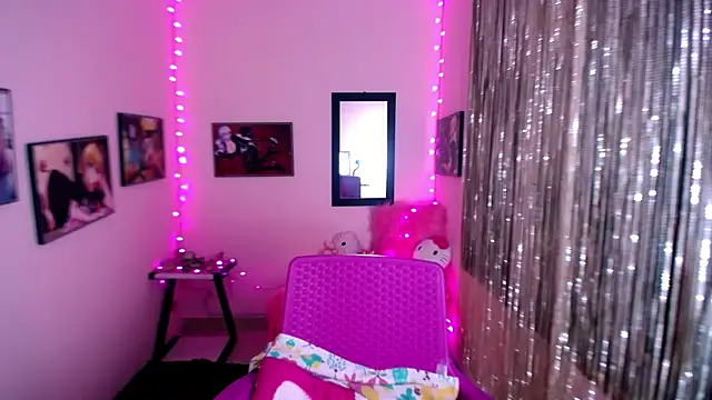 Snapshot of Cristal_w chatting on 02/06/25, 12:26 Cristal w online show from 02/06/25, 12:26