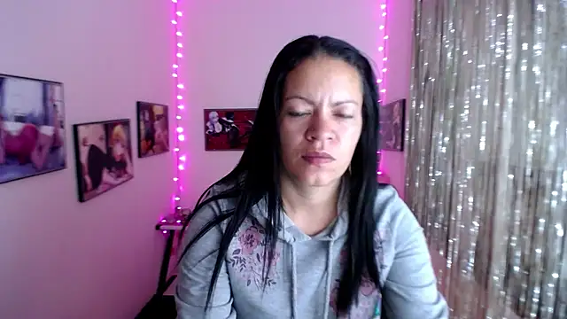 Snapshot of Cristal_w chatting on 02/09/25, 03:34 Cristal w online show from 02/09/25, 03:34