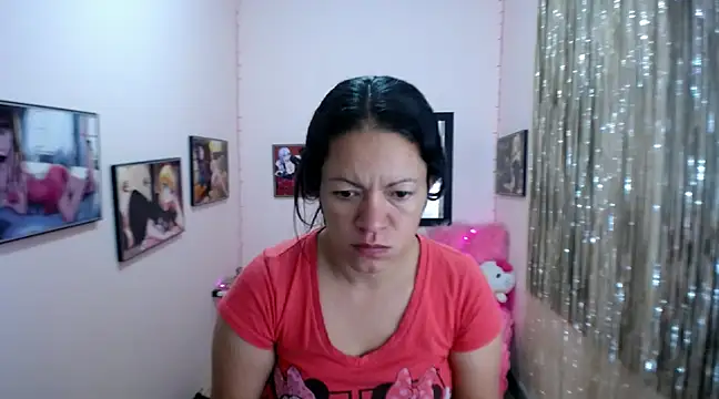 Snapshot of Cristal_w chatting on 02/14/25, 04:09 Cristal w online show from 02/14/25, 04:09