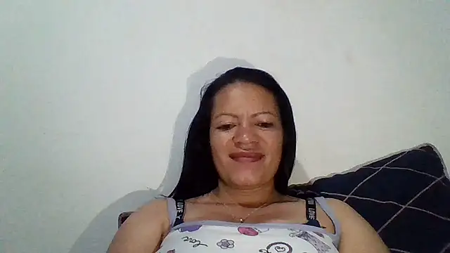 Snapshot of Cristal_w chatting on 03/19/25, 05:19 Cristal w online show from 03/19/25, 05:19