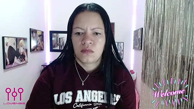 Snapshot of Cristal_w chatting on 09/25/25, 12:53 Cristal w online show from 09/25/25, 12:53