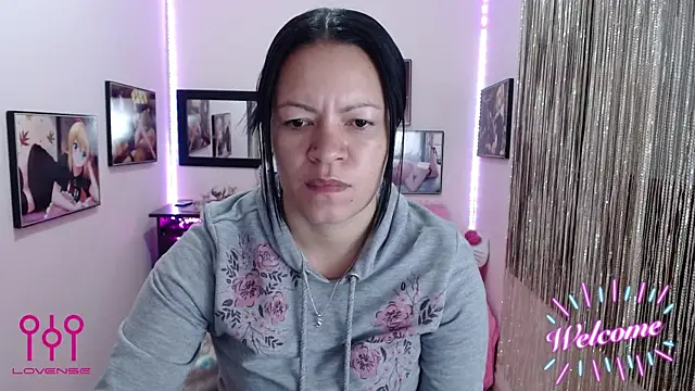 Snapshot of Cristal_w chatting on 10/01/25, 01:39 Cristal w online show from 10/01/25, 01:39