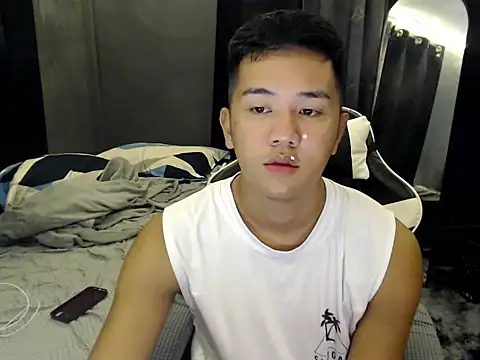 Snapshot of xgregor07 chatting on 10/03/25, 11:29 xgregor07 online show from 10/03/25, 11:29