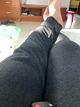 Snapshot of Beijing2000 chatting on 12/17/25, 01:33 Beijing2000 online show from 12/17/25, 01:33