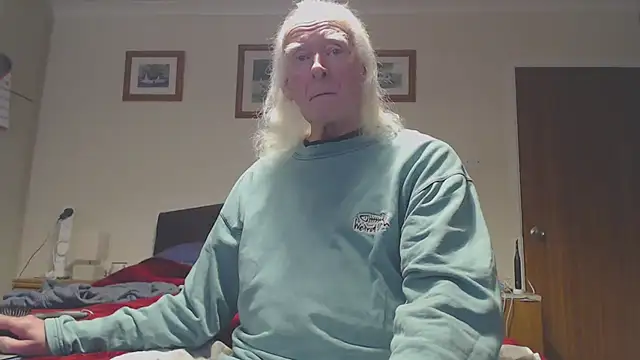 WaverlyKernow online show from 02/03/26, 02:44