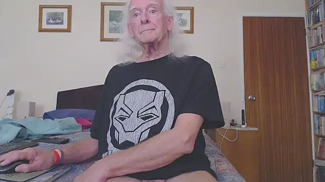 WaverlyKernow online show from 03/26/26, 02:11