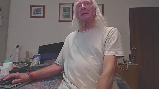 WaverlyKernow online show from 04/02/26, 01:53