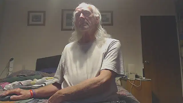 WaverlyKernow online show from 04/25/26, 07:11