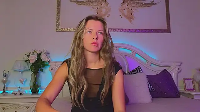 Real Tini online show from 09/24/25, 11:57