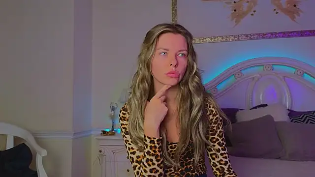 Real Tini online show from 10/10/25, 11:53