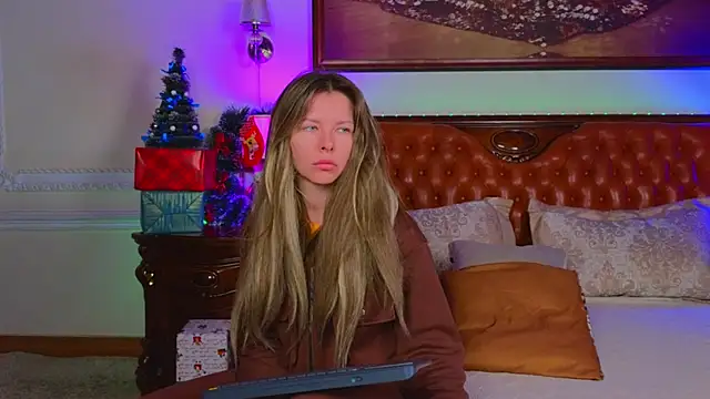 Real Tini online show from 12/20/25, 06:20