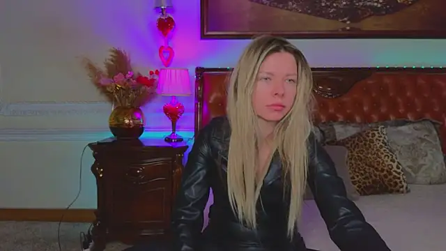 Real Tini online show from 02/11/26, 06:07