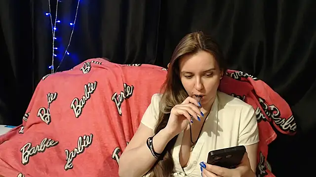 Snapshot of Milana69 chatting on 05/05/26, 04:48 Milana69 online show from 05/05/26, 04:48