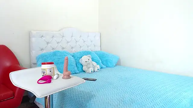 luna hoott online show from 03/06/25, 02:29