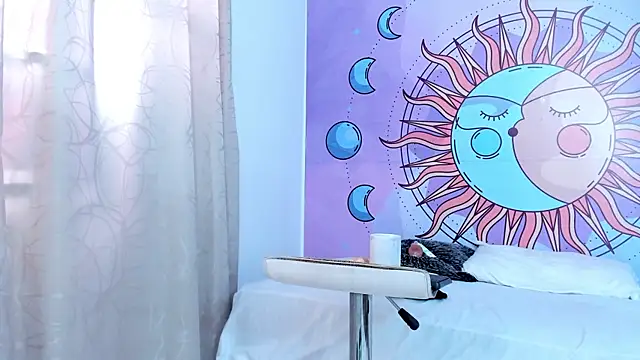 luna hoott online show from 07/16/26, 02:34