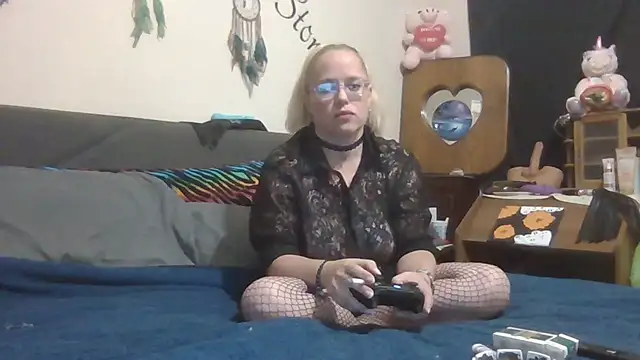 Toybox13 Pika online show from 10/29/25, 02:14