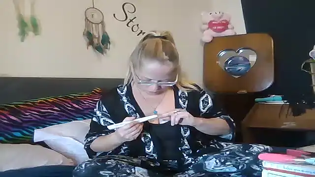 Toybox13 Pika online show from 12/01/25, 09:31