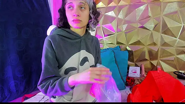 neeko princes online show from 01/05/25, 06:13