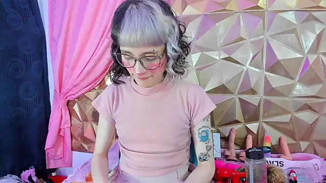 neeko princes online show from 02/08/25, 12:17