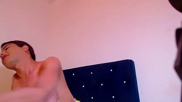 Snapshot of Aliice_Doll chatting on 02/24/25, 02:40 Aliice Doll online show from 02/24/25, 02:40