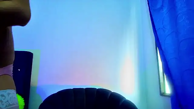 Snapshot of Aliice_Doll chatting on 09/22/25, 08:33 Aliice Doll online show from 09/22/25, 08:33