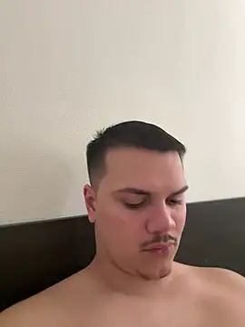 Cocoonefiree online show from 02/20/25, 04:46