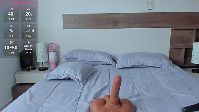 Snapshot of _fullmoon chatting on 01/31/25, 08:43  fullmoon online show from 01/31/25, 08:43