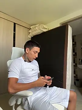 sendfer online show from 11/04/25, 08:41