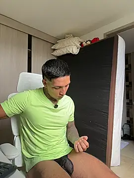 Snapshot of sendfer chatting on 06/19/26, 07:17 sendfer online show from 06/19/26, 07:17
