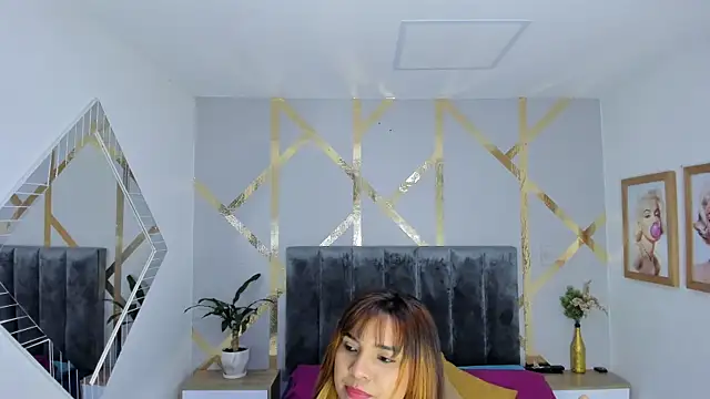 angelina castroo online show from 12/17/24, 03:17