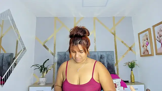 angelina castroo online show from 01/28/25, 03:36