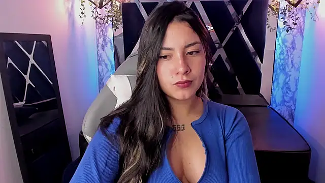 Lia 14  online show from 01/24/25, 11:26