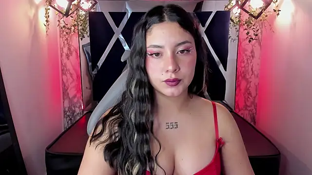 Lia 14  online show from 02/15/25, 11:39