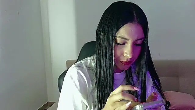Snapshot of Lia_14_ chatting on 04/25/26, 05:10 Lia 14 online show from 04/25/26, 05:10