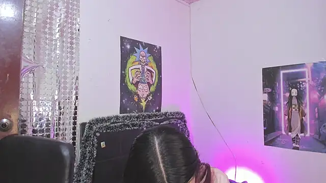 Snapshot of Megan_Miles02 chatting on 12/15/24, 08:47 Megan Miles02 online show from 12/15/24, 08:47