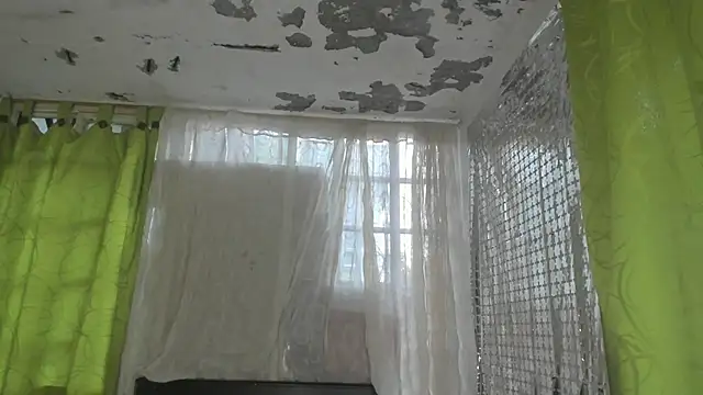 Snapshot of Megan_Miles02 chatting on 01/16/25, 11:06 Megan Miles02 online show from 01/16/25, 11:06