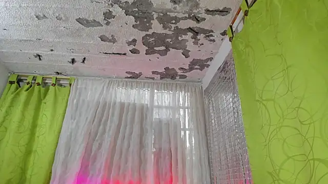 Snapshot of Megan_Miles02 chatting on 02/13/25, 09:49 Megan Miles02 online show from 02/13/25, 09:49