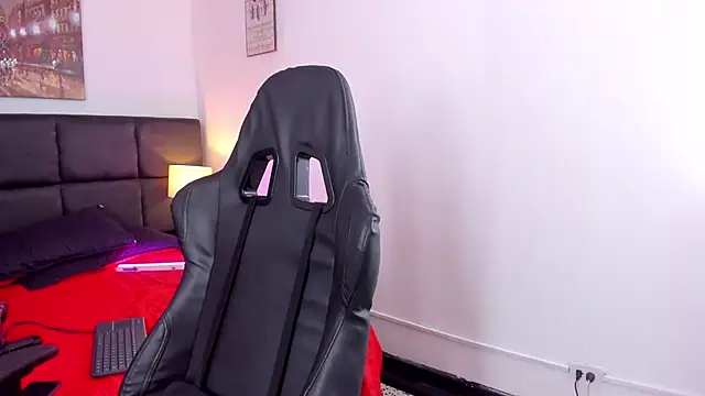 Snapshot of Megan_Miles02 chatting on 03/08/25, 11:07 Megan Miles02 online show from 03/08/25, 11:07