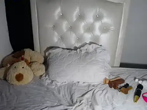 Snapshot of milk_azahara chatting on 11/24/25, 06:24 milk azahara online show from 11/24/25, 06:24